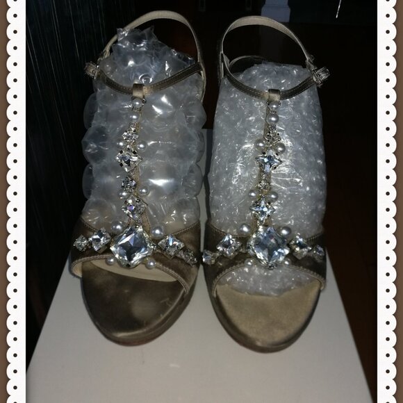 IVANKA TRUMP ALLUVIA Champagne Satin Designer Jeweled EVENING Sandals 7M - Picture 4 of 12